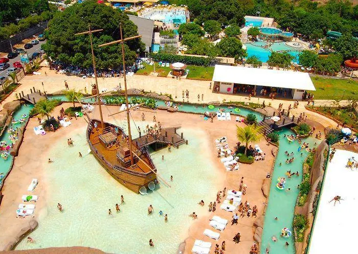 Spazzio Diroma Com Acesso Ao Acqua Park - Temporada Cn Adriele